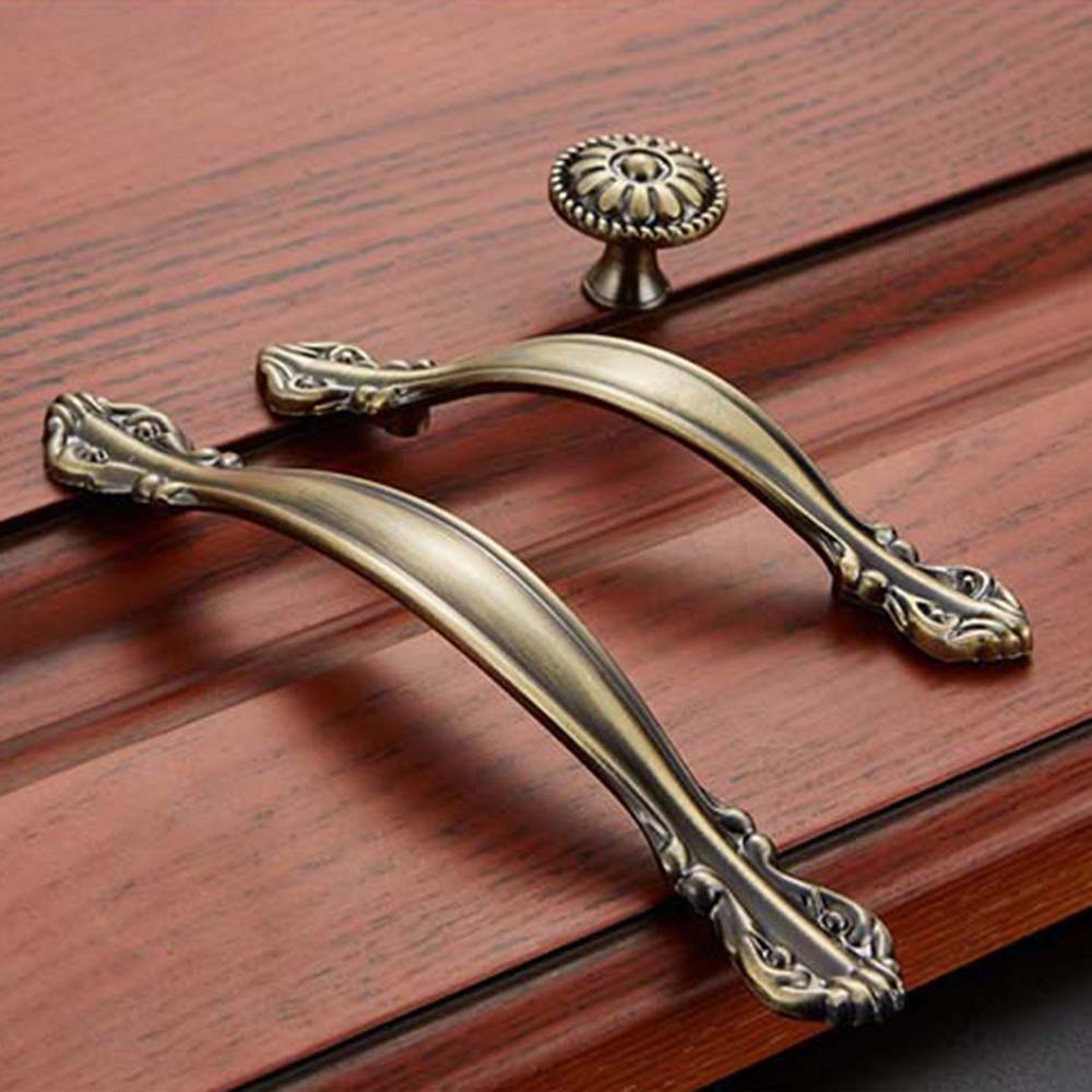 Vintage-Bronze-Griffe für Klei – Furniture Hardware Vintage Bewertung und Preis