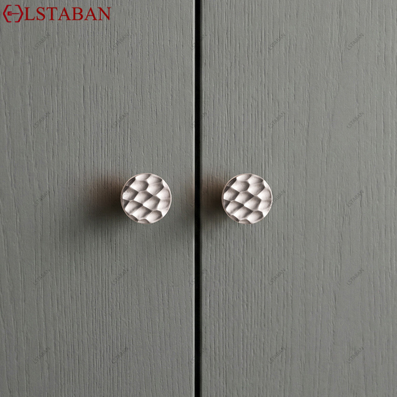 Halbmondförmiger gehämmerter K – Furniture Hardware Drawer Pulls Bewertung und Preis